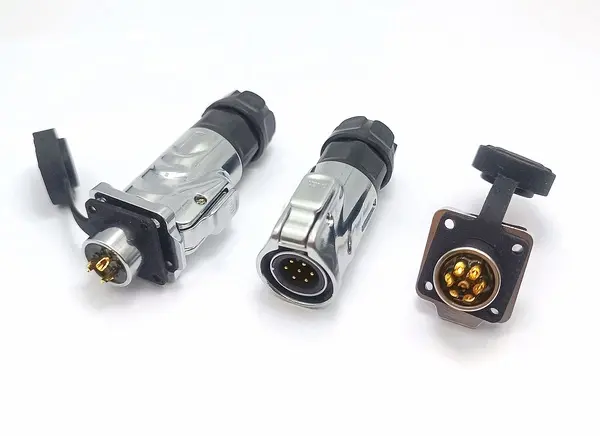 R12SeriesWaterproofConnector